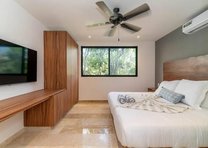 Lux 2 Bd Corner W Swim Up Pool Aldea Zama